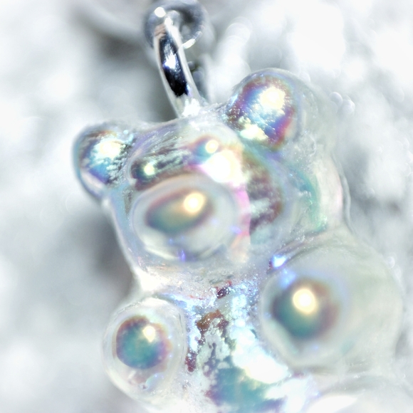 Iridescent clear gummy bear belly ring - Picture 8 of 10